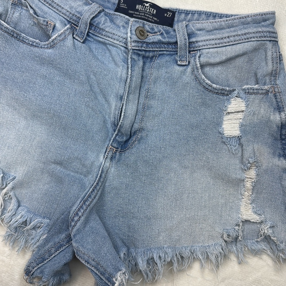 Hollister Curvy High-Rise Vintage Blue Distressed Jean Shorts- 4” Inseam-Size 27 - Picture 3 of 8